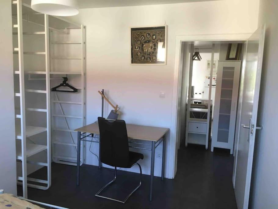 Luminous In Near Strasbourg, Conveniently Located Next To A Tram Stop With Direct Access To Strasbourg Centre Kehl