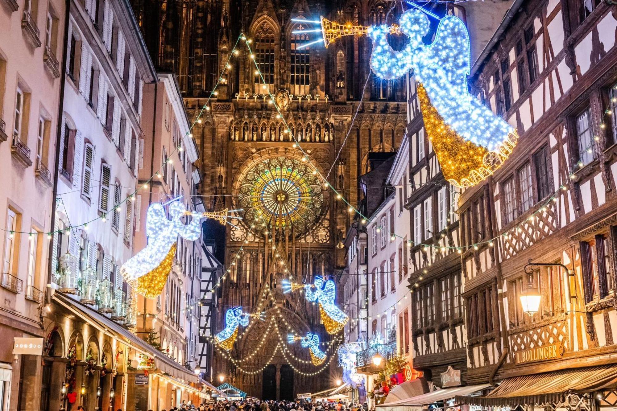 Luminous In Near Strasbourg, Conveniently Located Next To A Tram Stop With Direct Access To Strasbourg Centre Apartment *