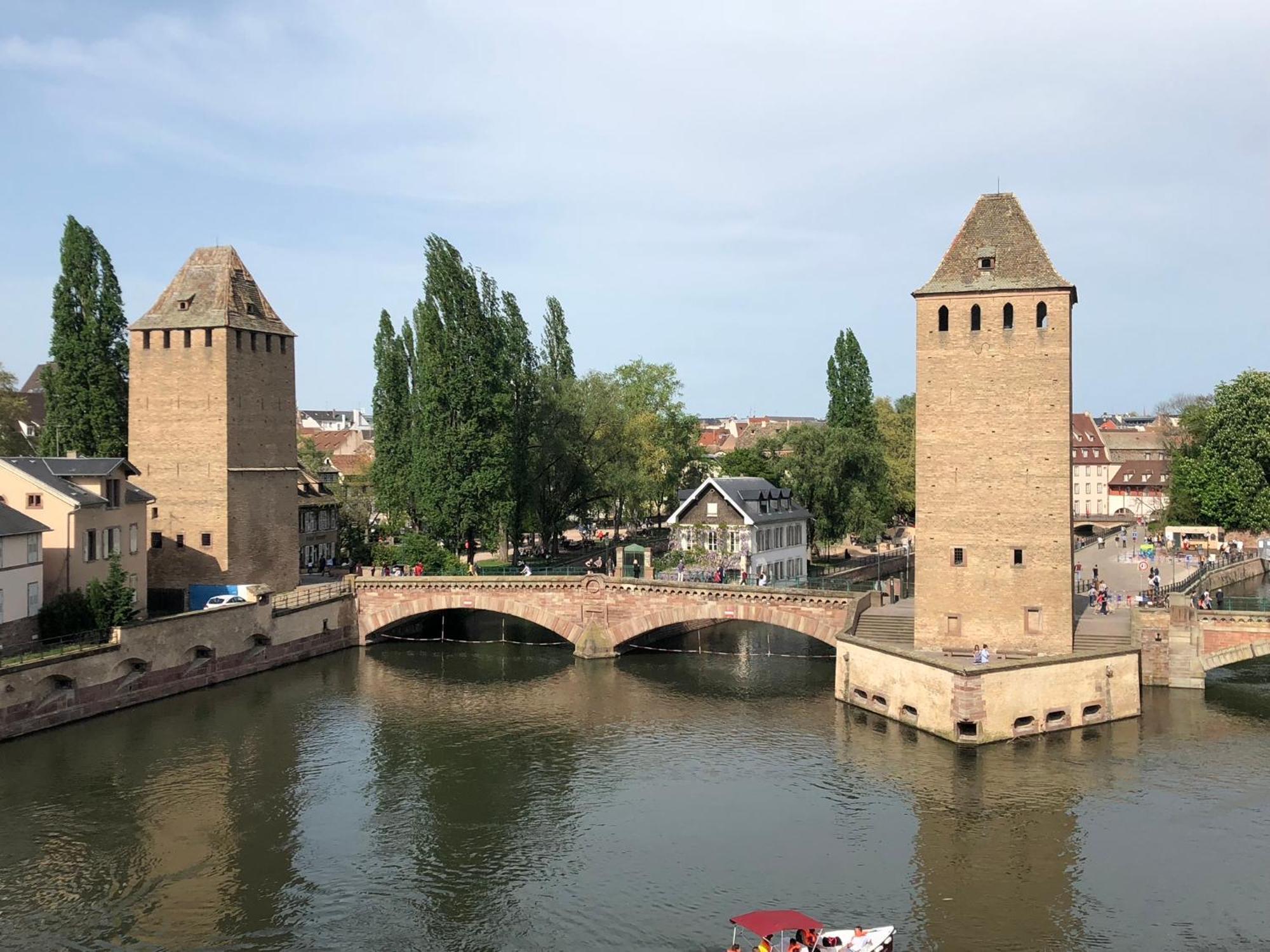 Apartment Luminous In Near Strasbourg, Conveniently Located Next To A Tram Stop With Direct Access To Strasbourg Centre Kehl