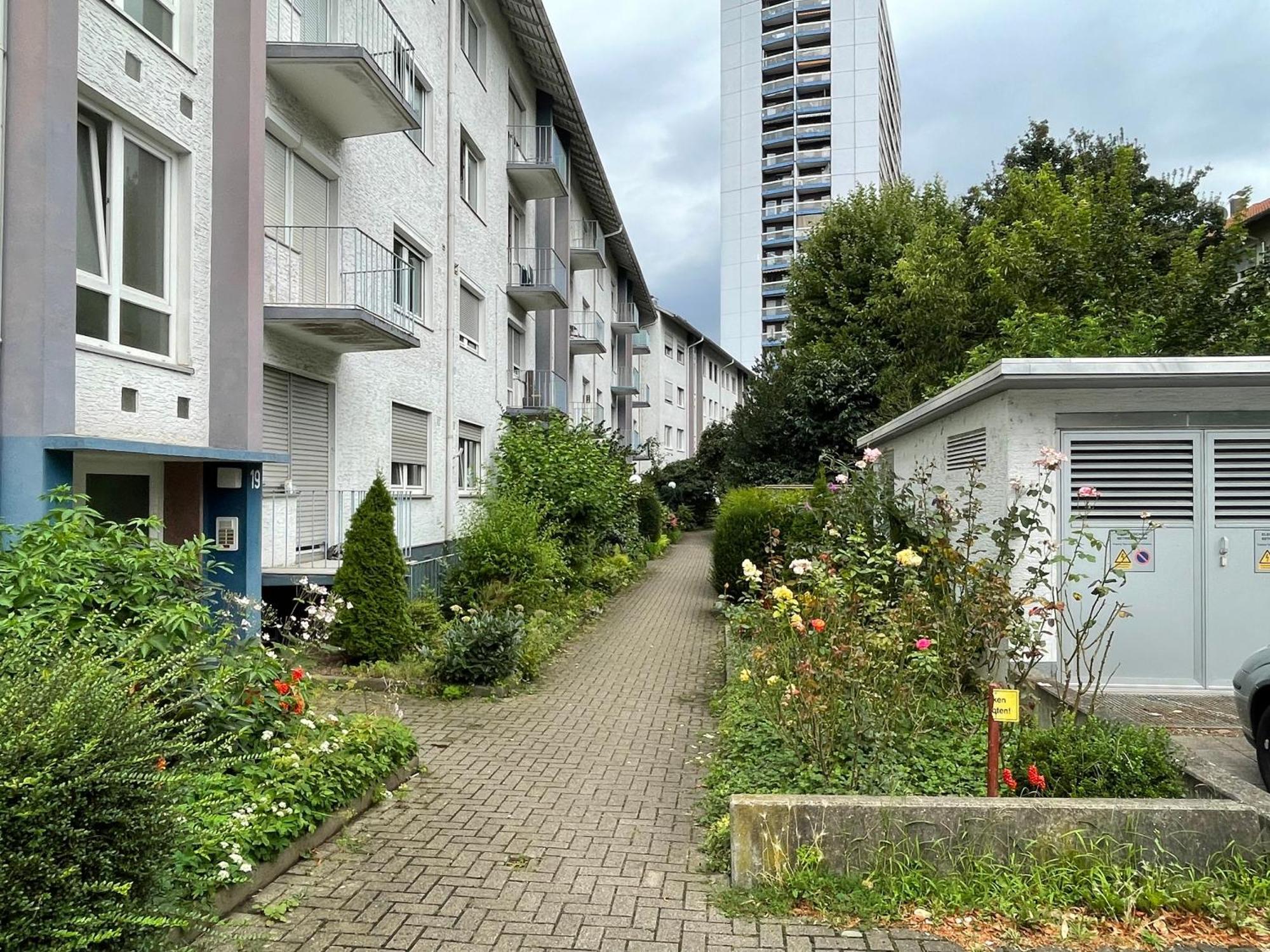 Luminous In Near Strasbourg, Conveniently Located Next To A Tram Stop With Direct Access To Strasbourg Centre Apartment *