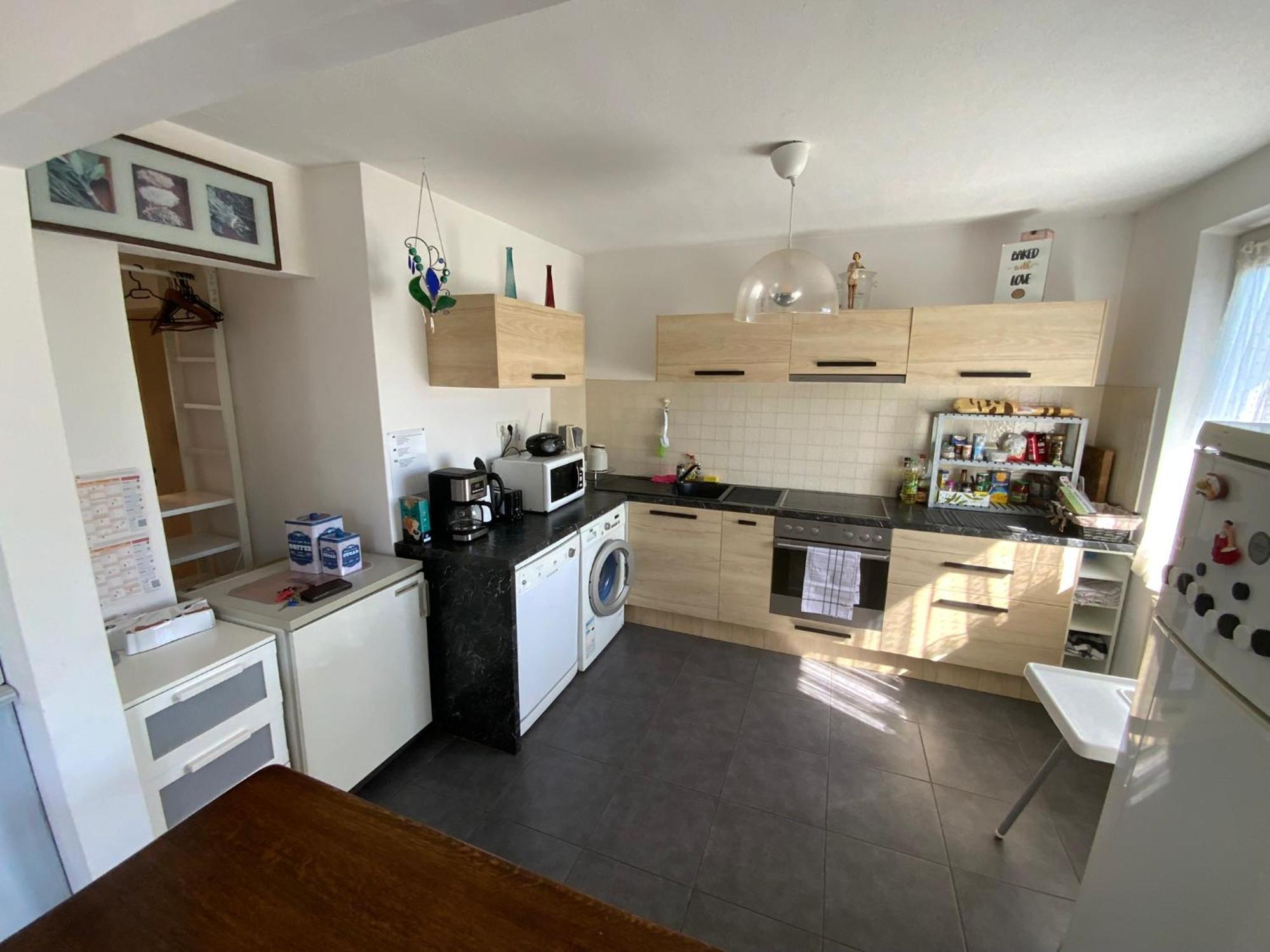 Luminous In Near Strasbourg, Conveniently Located Next To A Tram Stop With Direct Access To Strasbourg Centre Apartment Kehl