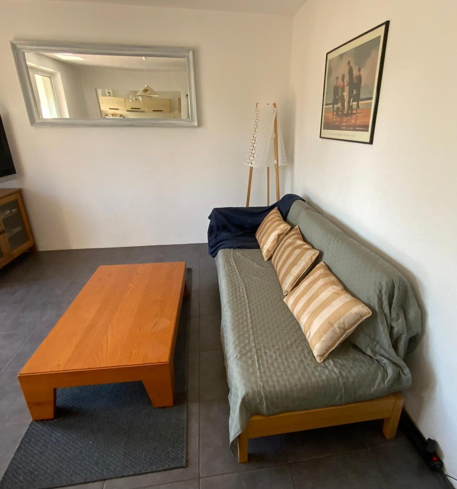 Luminous In Near Strasbourg, Conveniently Located Next To A Tram Stop With Direct Access To Strasbourg Centre *