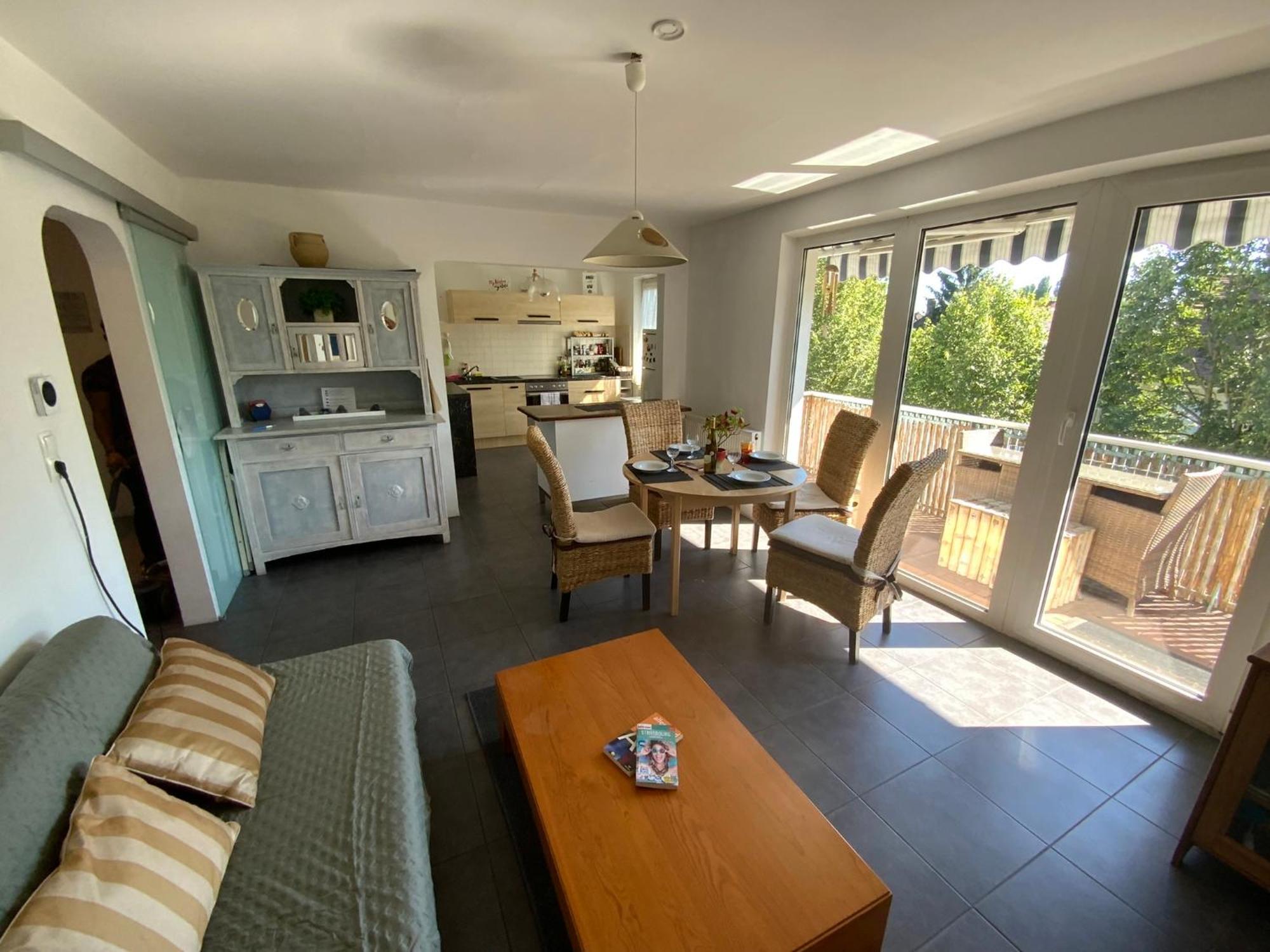 Luminous In Near Strasbourg, Conveniently Located Next To A Tram Stop With Direct Access To Strasbourg Centre Kehl